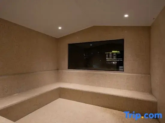 Jiuheyueyuan Wenquan Forest Resort Hotel