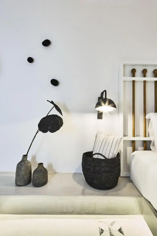 White & Co. La Torre Suites