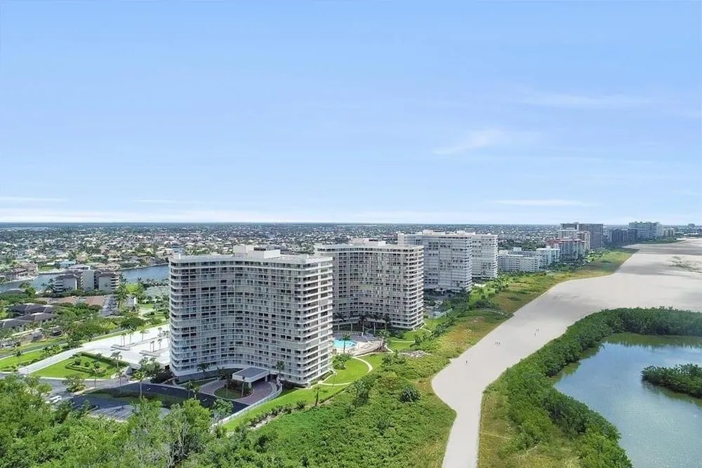 Seaview Condo #24950