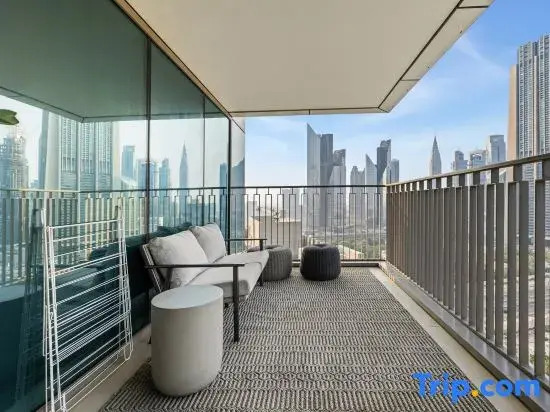 Luxury 2BR Walk-In Closet + Full Burj Khalifa View