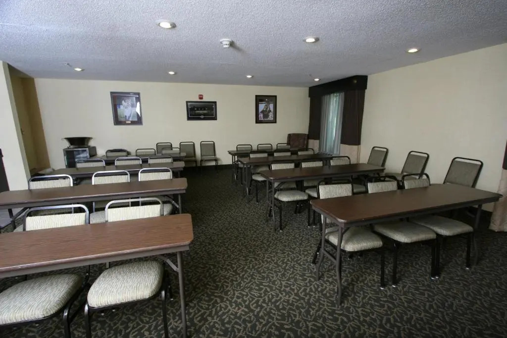 Country Inn & Suites by Radisson, Shelby, NC