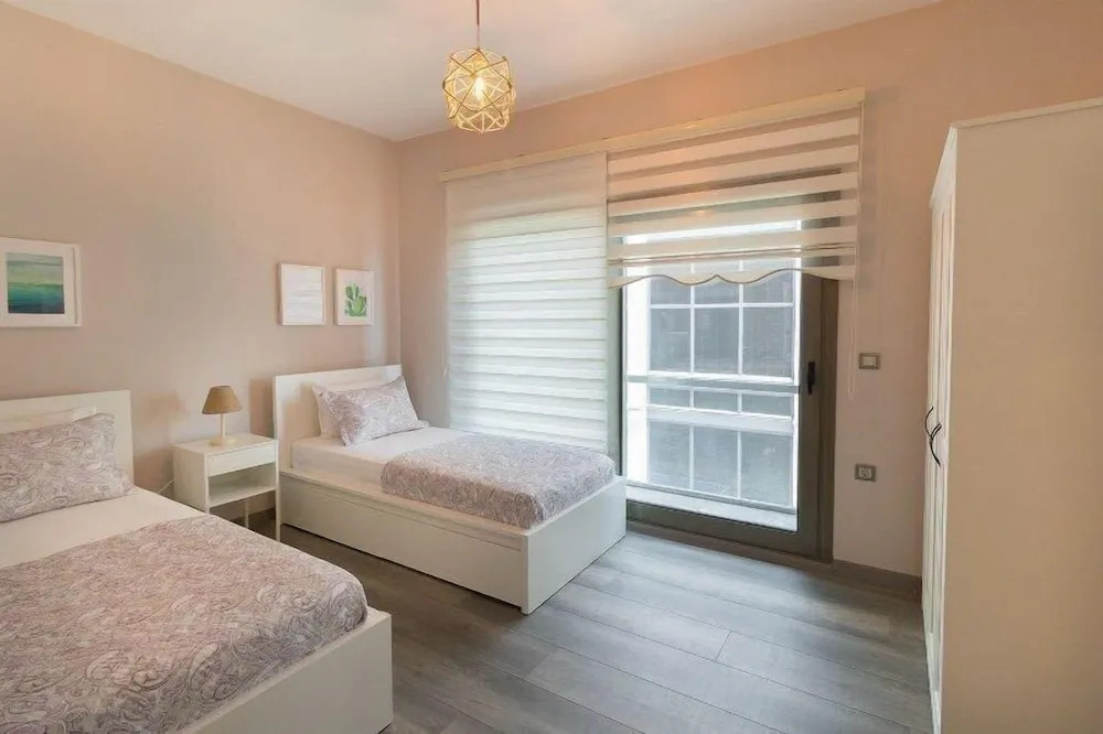 Valsu Homes Sea View Flat