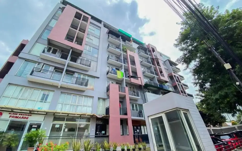 Homey Studio At Sahid Metropolitan Apartment