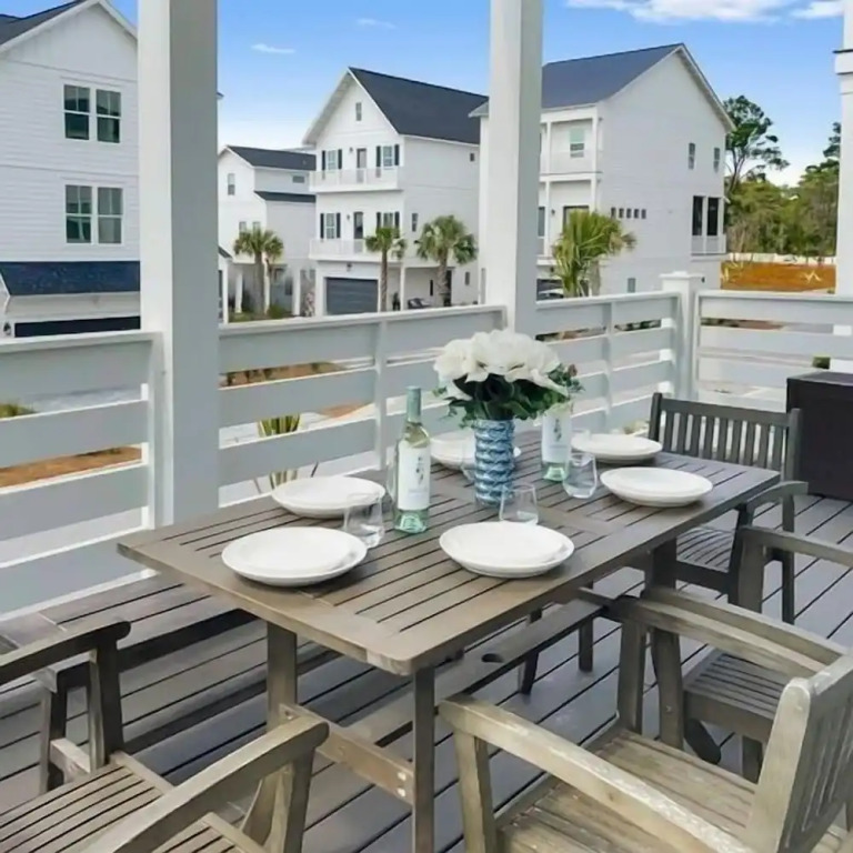 The Way Of Water 3 Bedroom Home by RedAwning