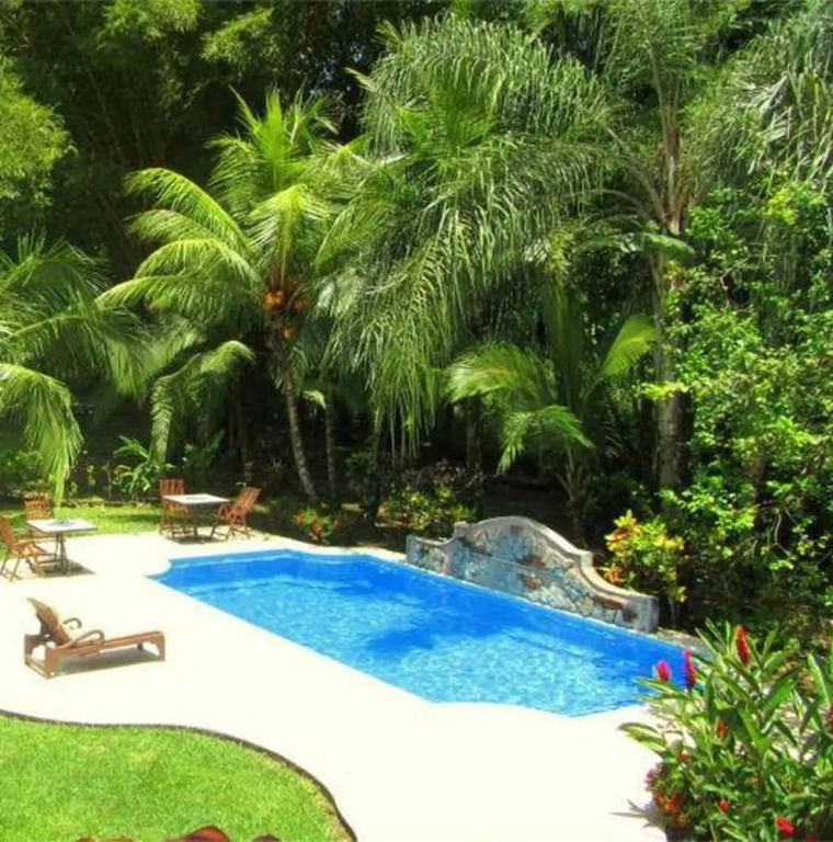 Forest Hills Suites