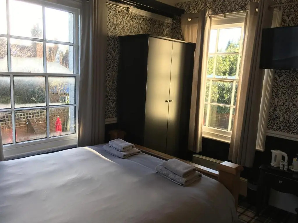 The White Hart pub and rooms