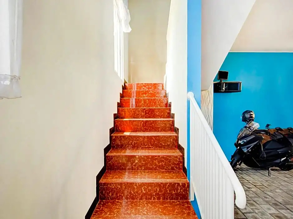 OYO Life 3987 Kost Aditya