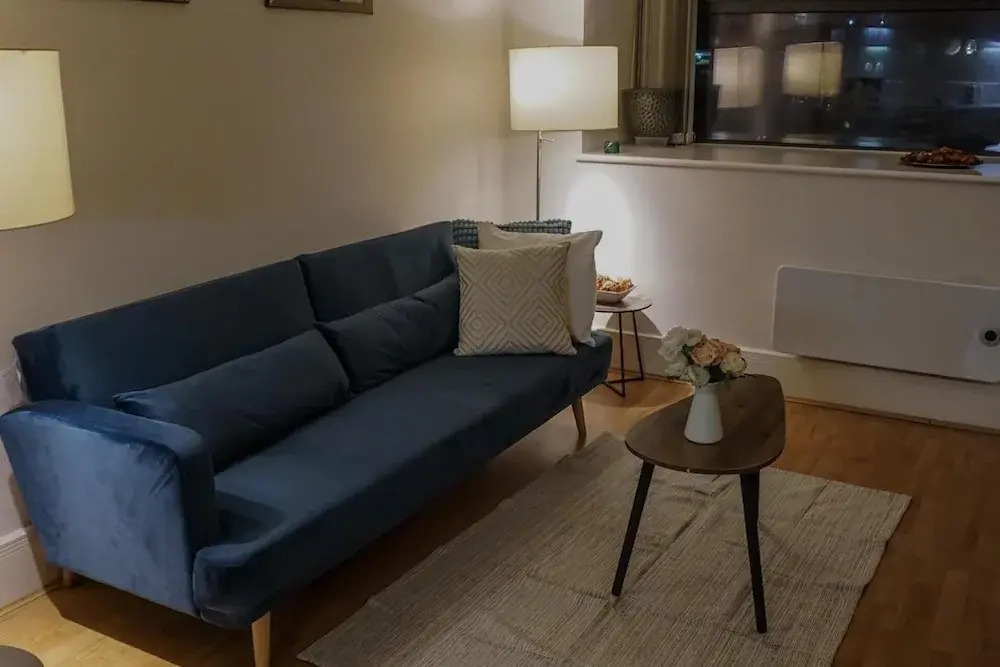 City Centre Chic Apartment With 2 Bedrooms