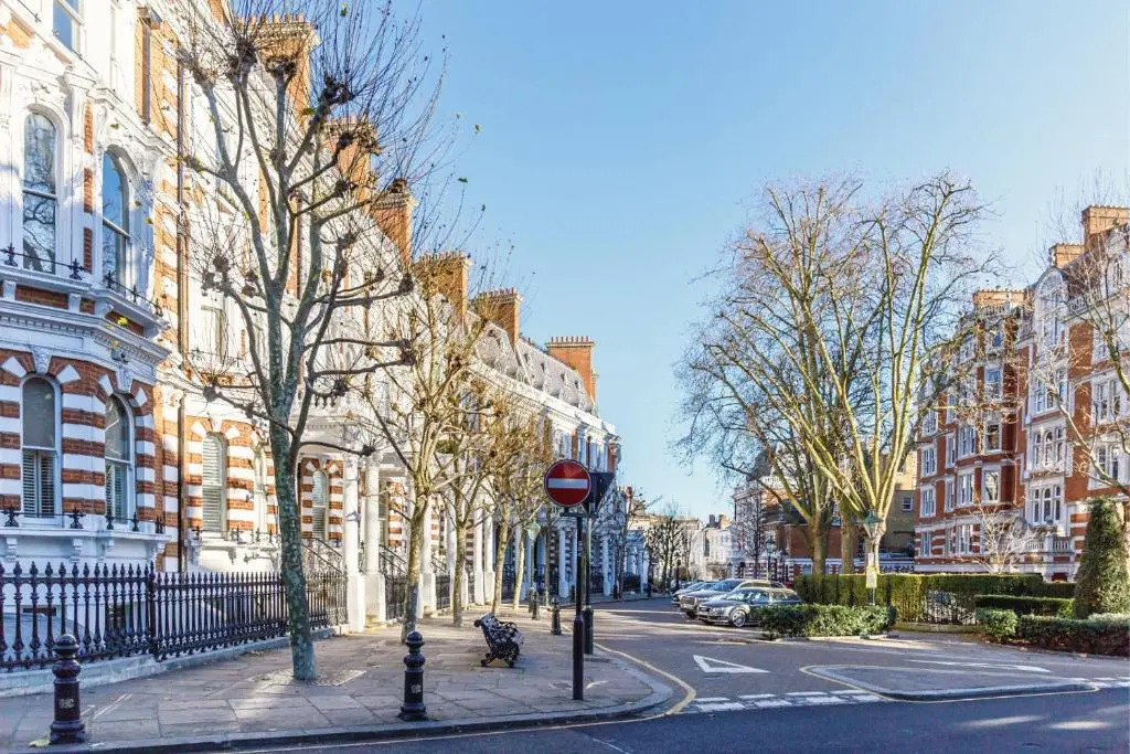 Bob W London Kensington