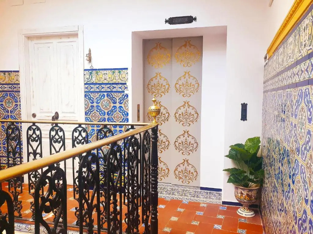 Palace House Hércules Apartments