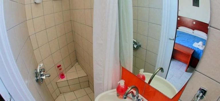Tonia Hotel