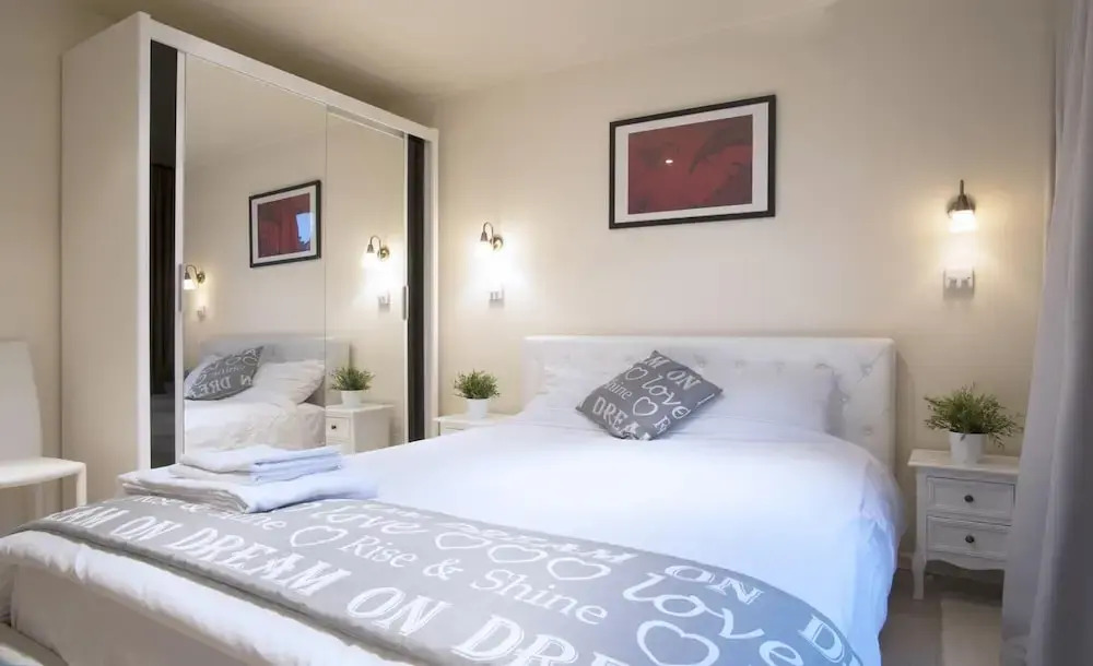 2-bedroom Notting Hill Apartment With Terrace, London