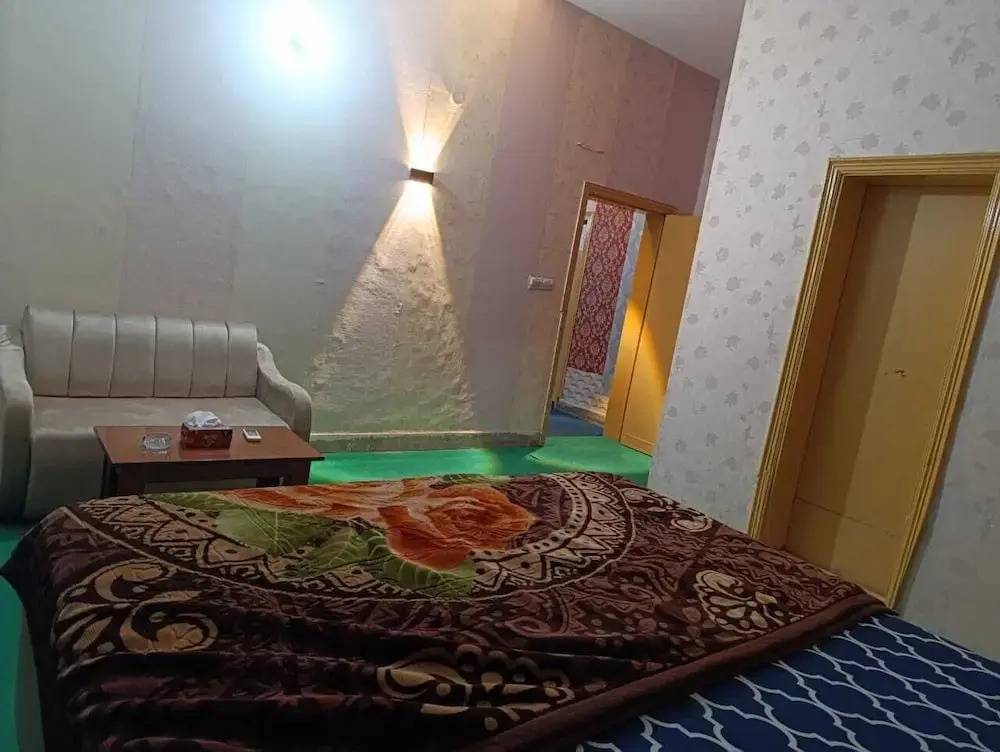 Light Family Couple Guest House