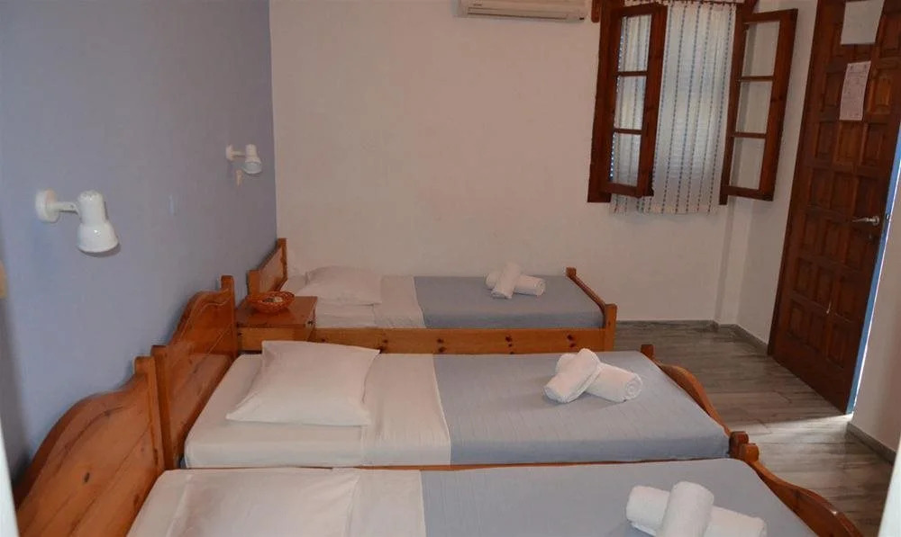 Summer Inn Parikia