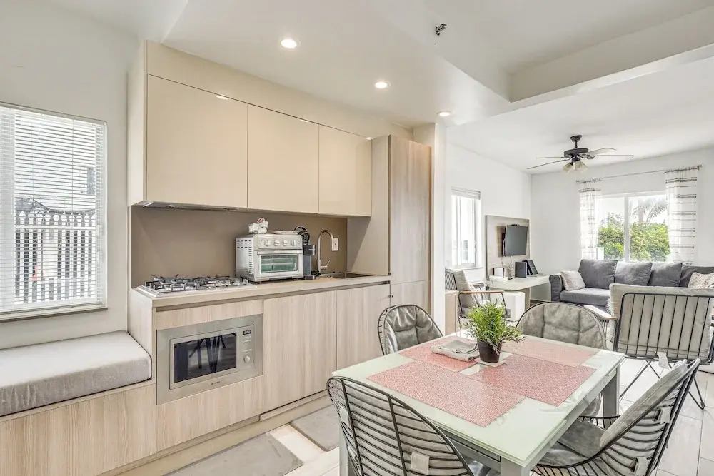 Cozy Miami Beach Apartment < 1 Mi to Ocean!