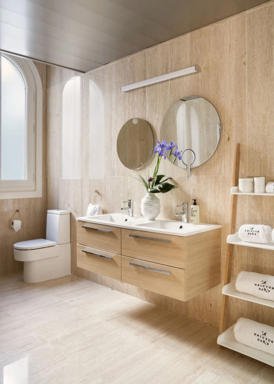 Halcyon Days designer apartments by Ana Locking