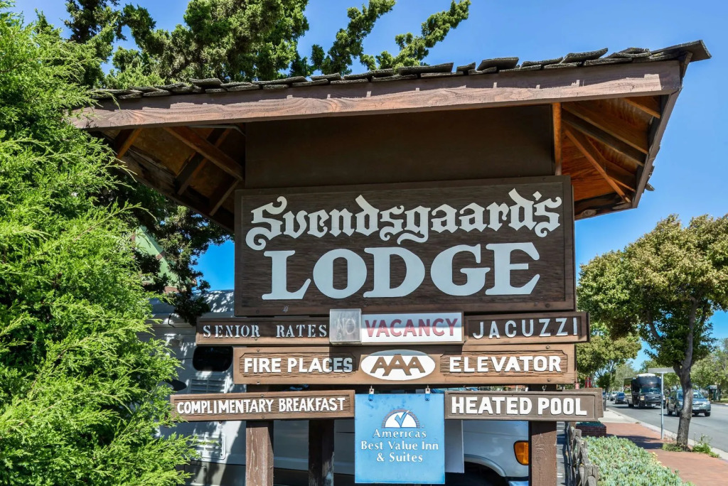 Svendsgaards Lodge- Americas Best Value Inn & Suites