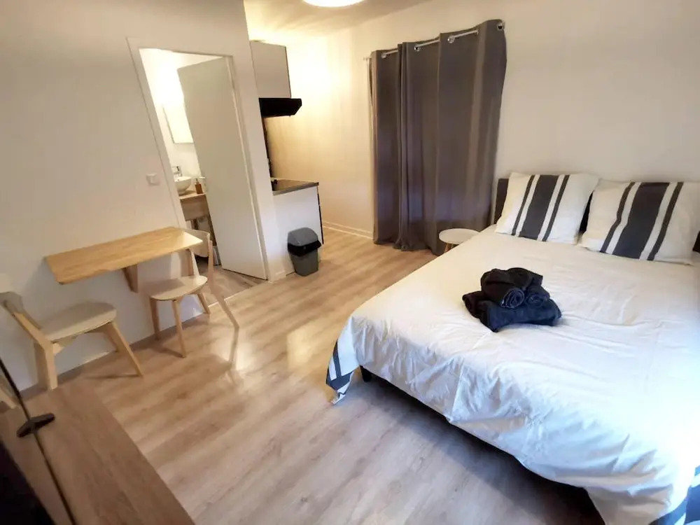 Studio in Le Dorat, With Wifi