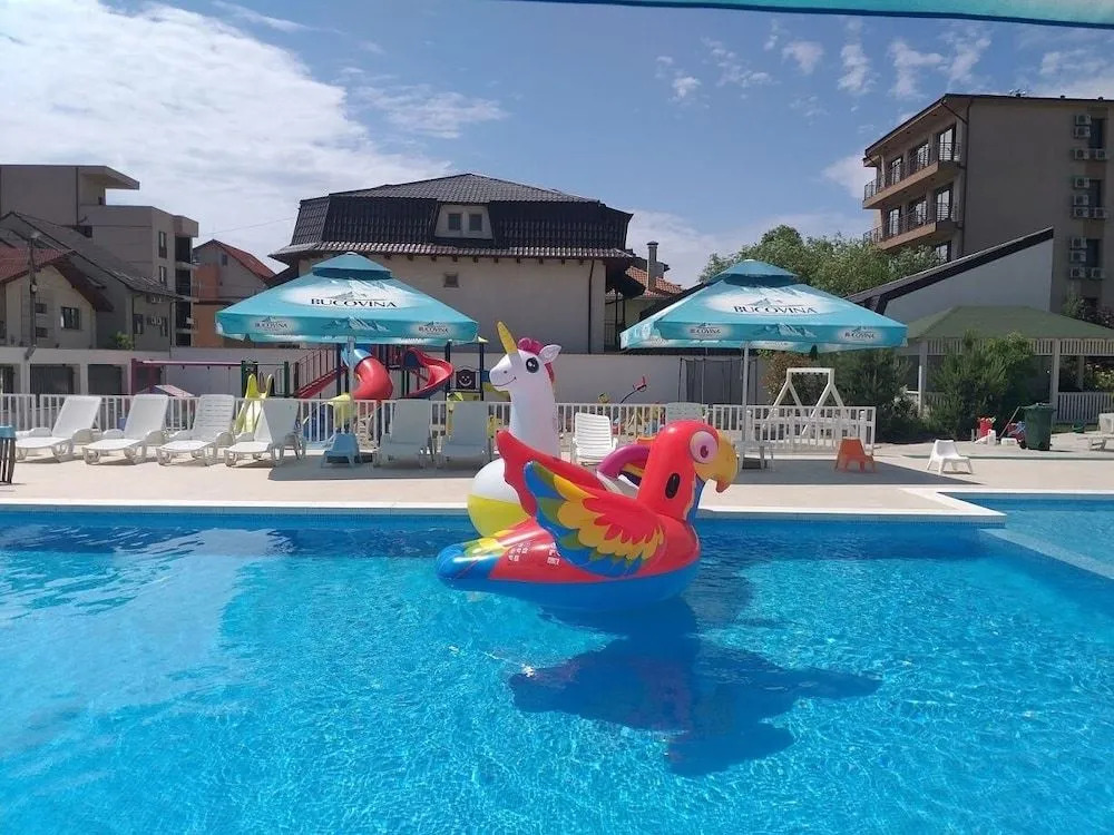 Sangria Luxury Family