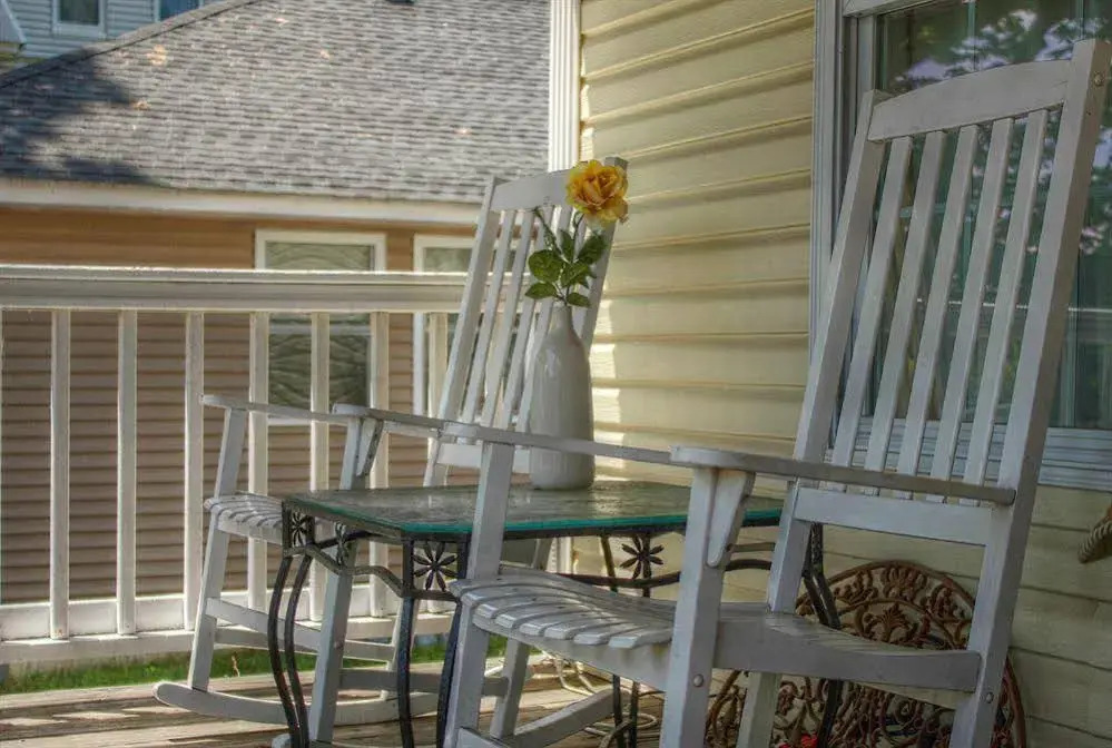 Naomis Inn Bed & Breakfast