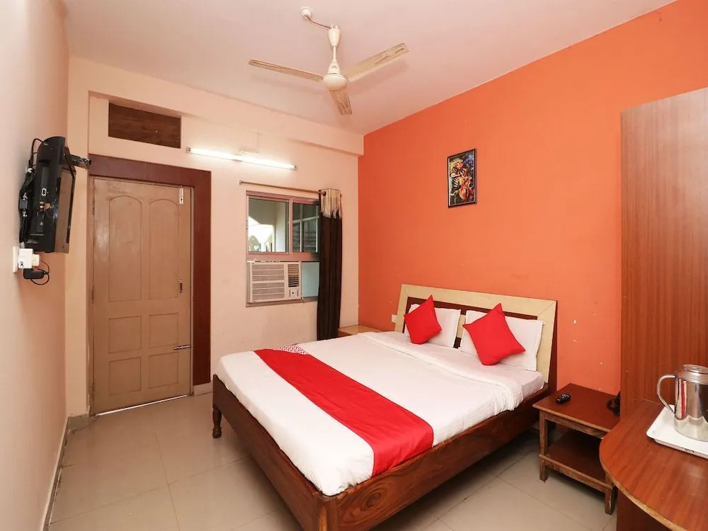OYO 3012 Hotel Nayak Plaza