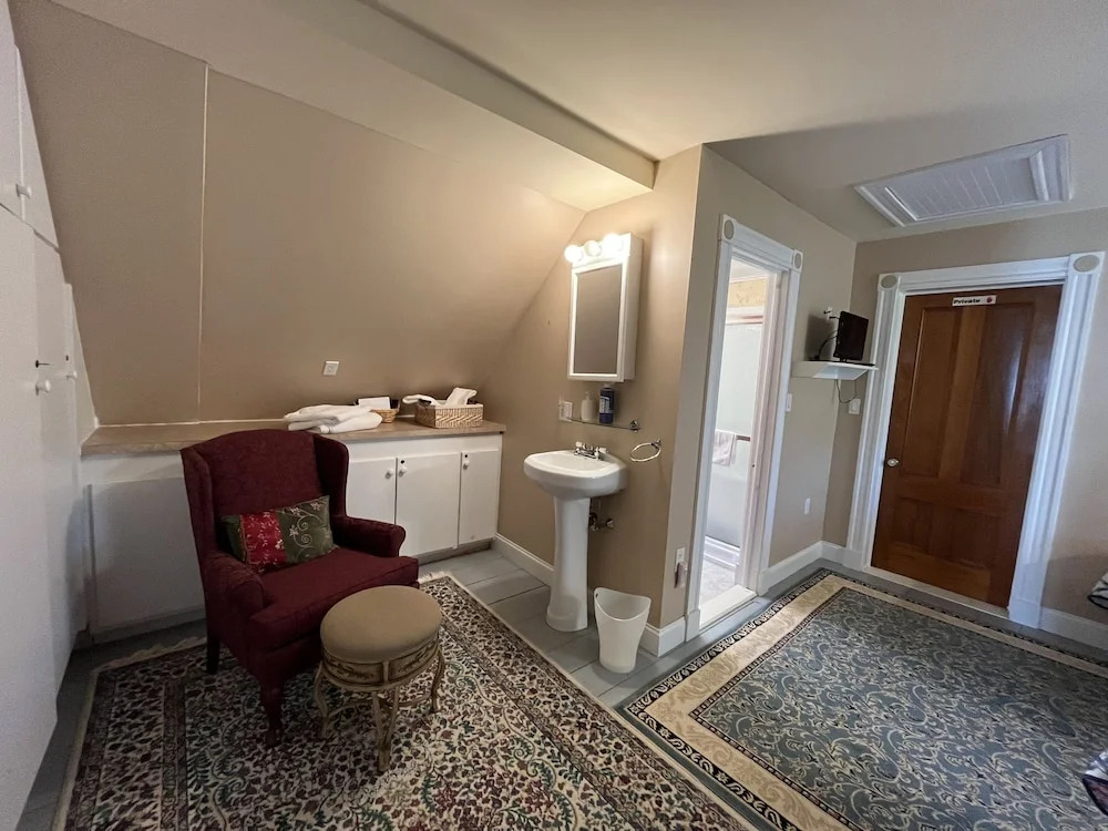 Cheney House Bed & Breakfast
