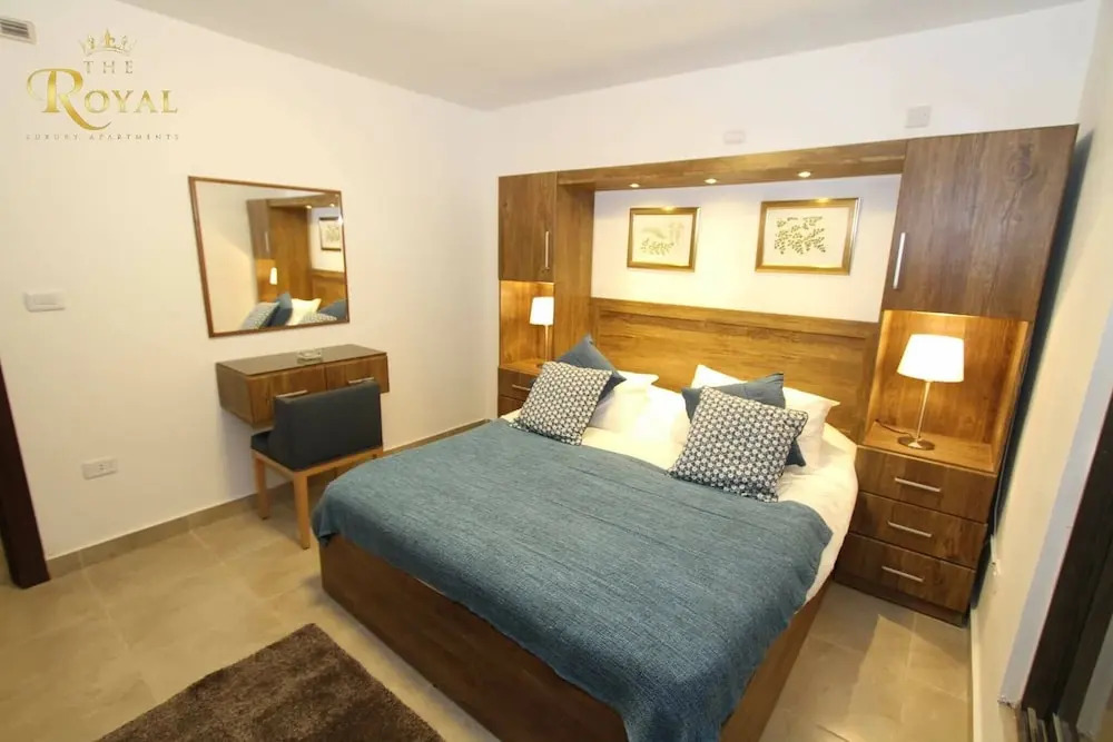 Royal Luxury Apartments & Studios
