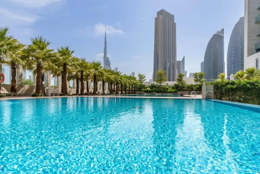 Silkhaus Burj Khalifa View In Difc Pool Gym