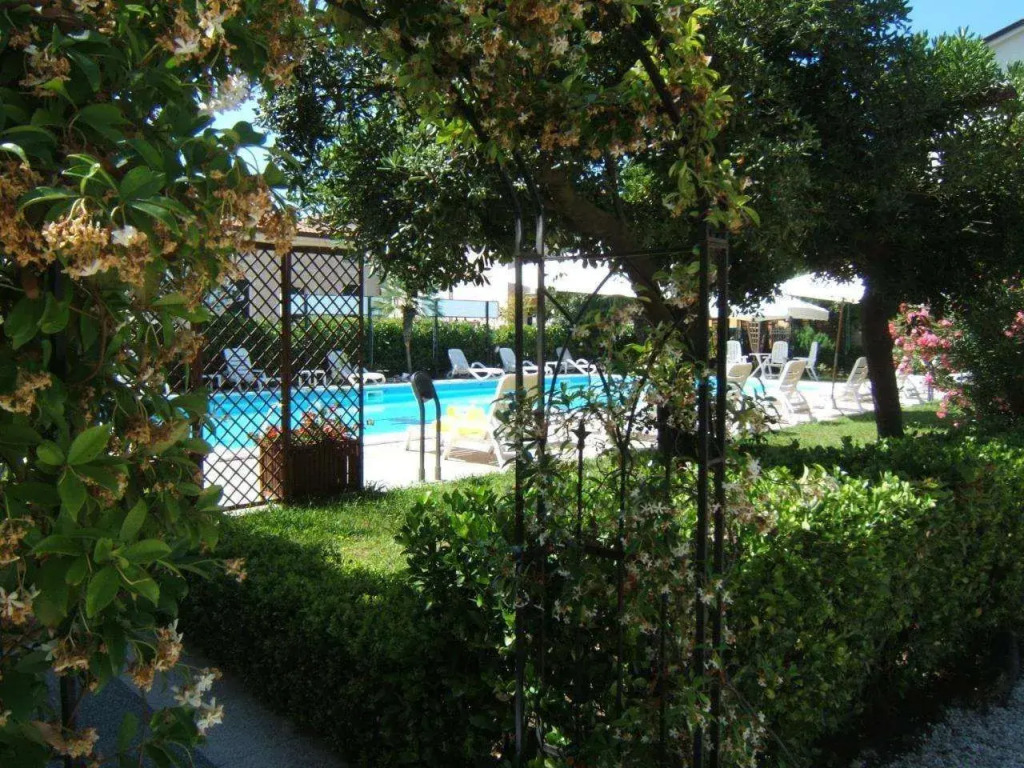 Hotel Apuana