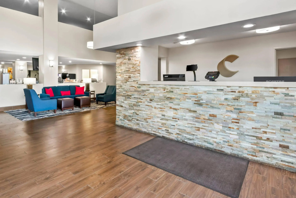 Comfort Inn & Suites Surprise Near Sun City West