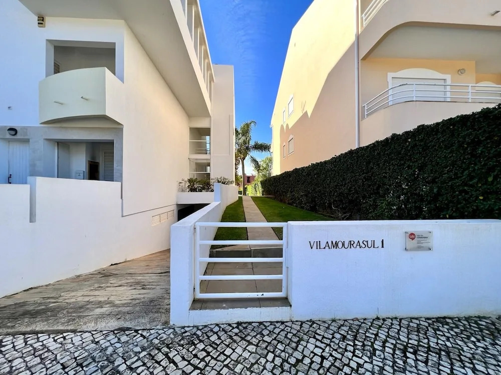 Vilamoura Club Villa 3 With Pool by Homing