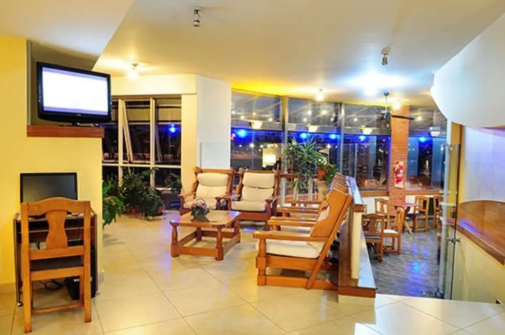 Costanera Hotel