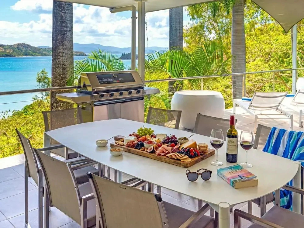 NEW Luxury Hamilton Island Estate