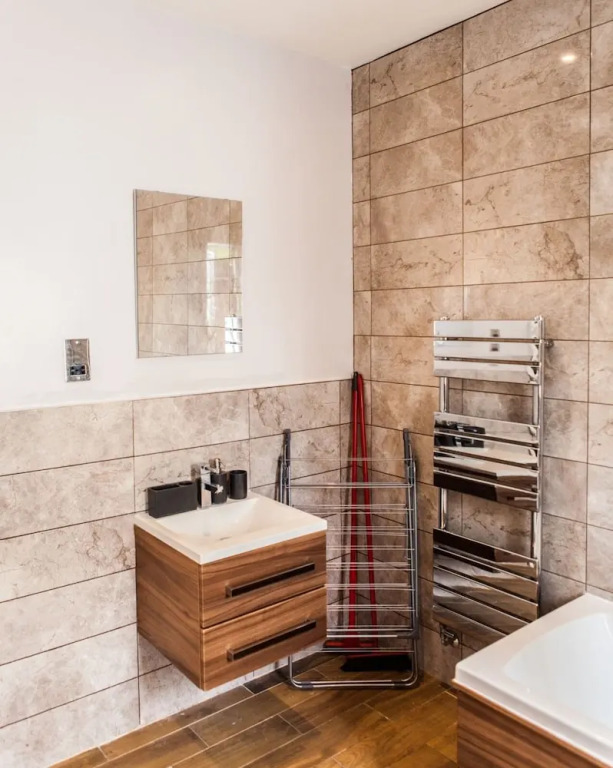 Inviting 1-bed Apartment in Dartford