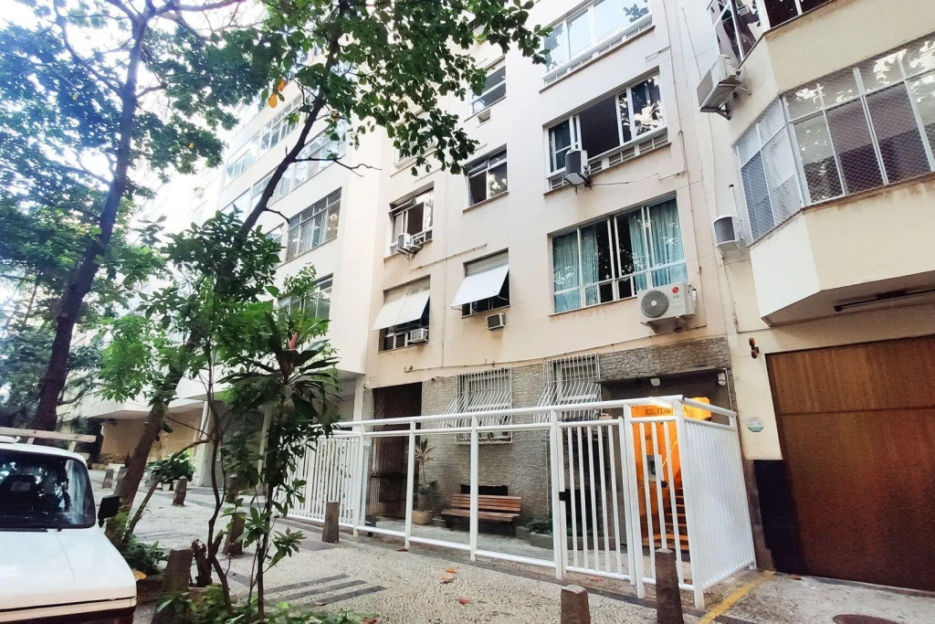 Apartamento De 3 Quartos Em Copacabana | Cl 91/302