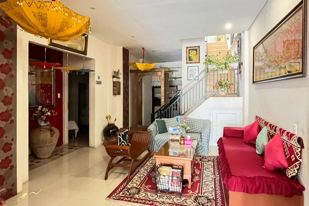 Urbanview Poma Hotel