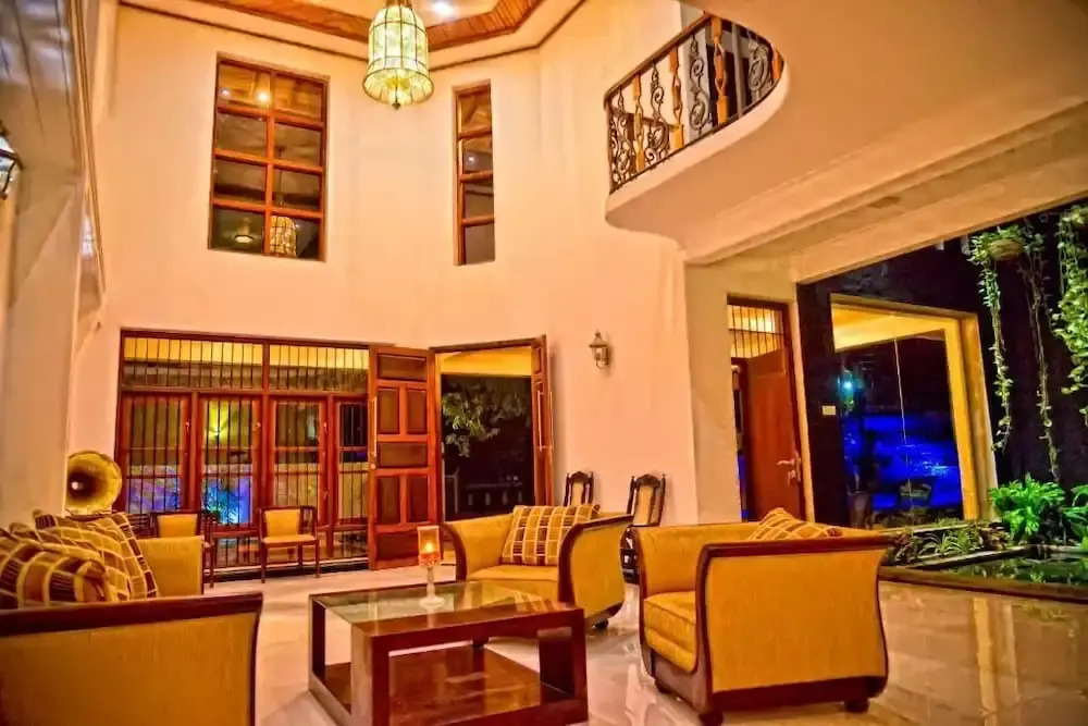 Silunis Villa