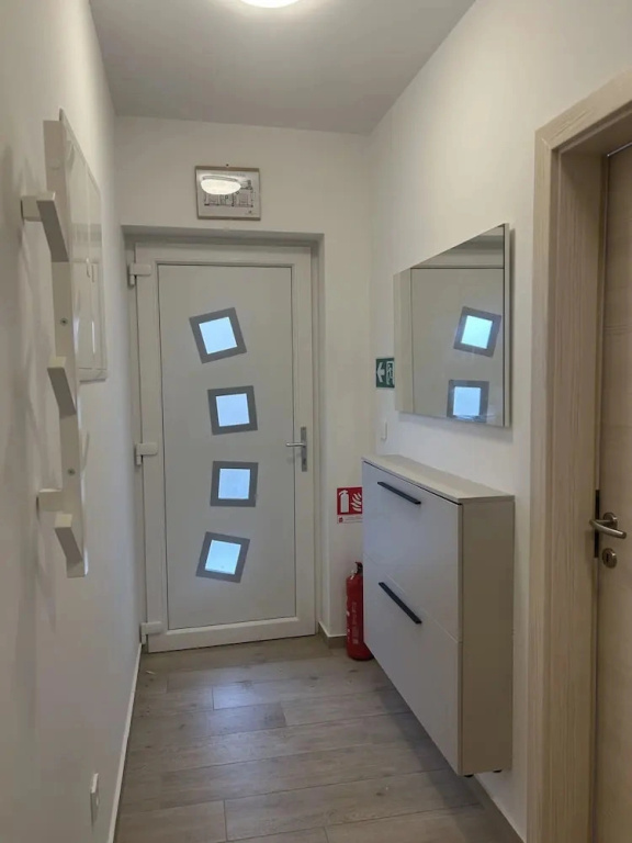 Apartment Mariner 2 With Heated Pool