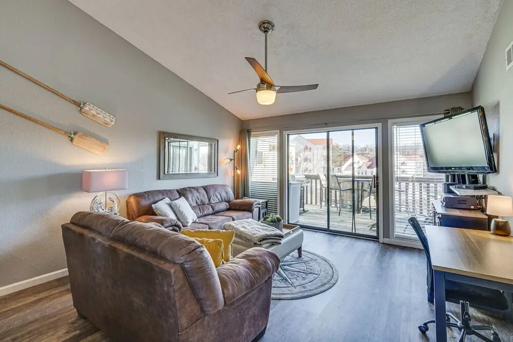 Village of Four Seasons Lake Condo w/ Pool Access