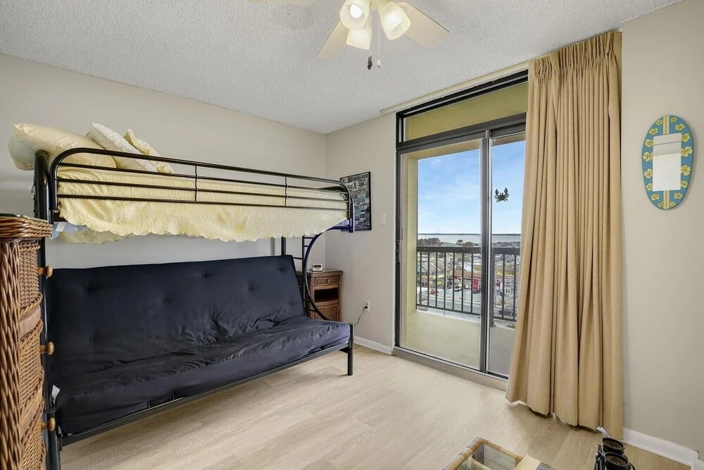 Braemar 1801s 3 Bedroom Condo by RedAwning