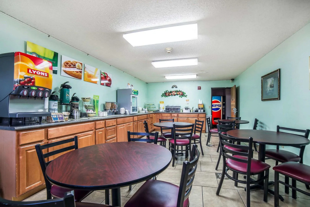 FairBridge Inn & Suites Sunnyside