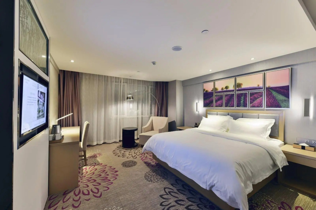 Lavande Hotel Xining Hai Lake New District Stadium