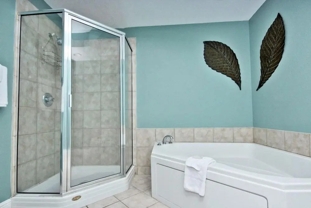 San Carlos 409 by Youngs Suncoast