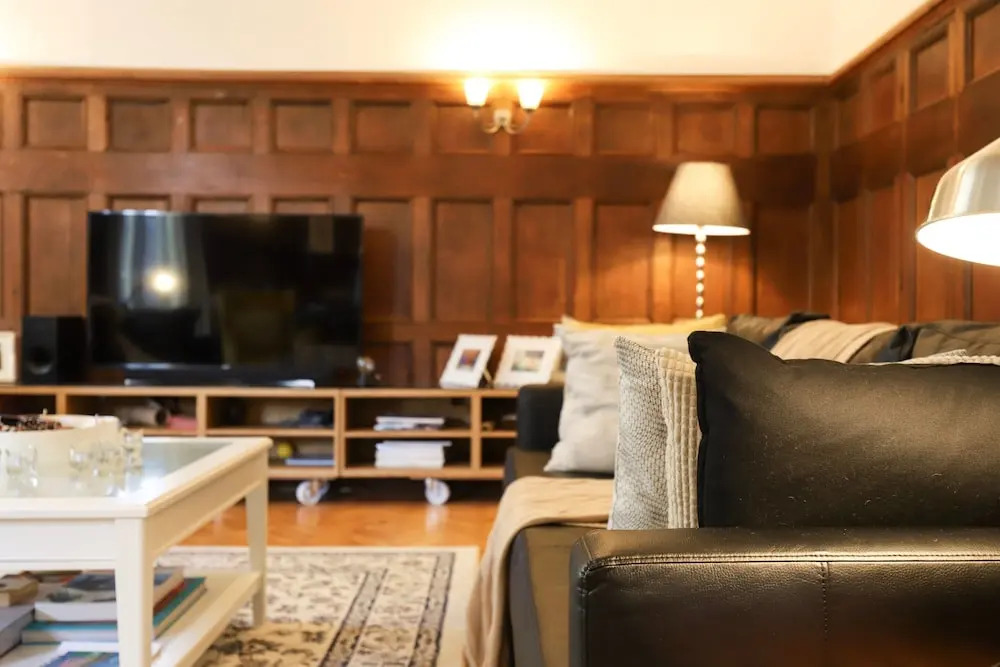 Stunning 3 Bedroom Home With Private Back Garden