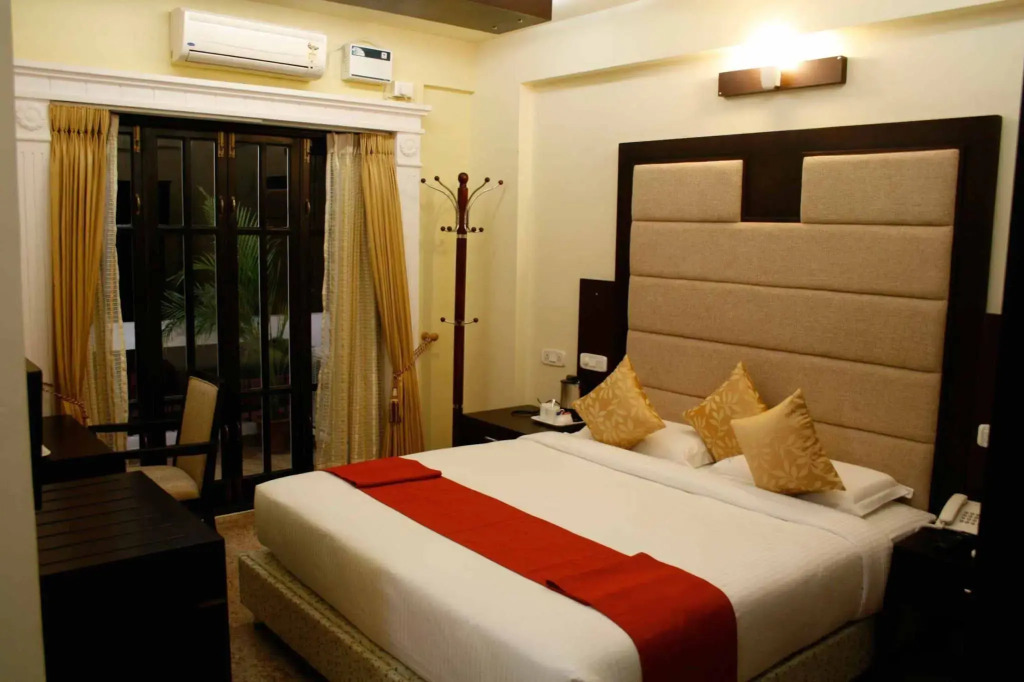Crystal Paark Inn