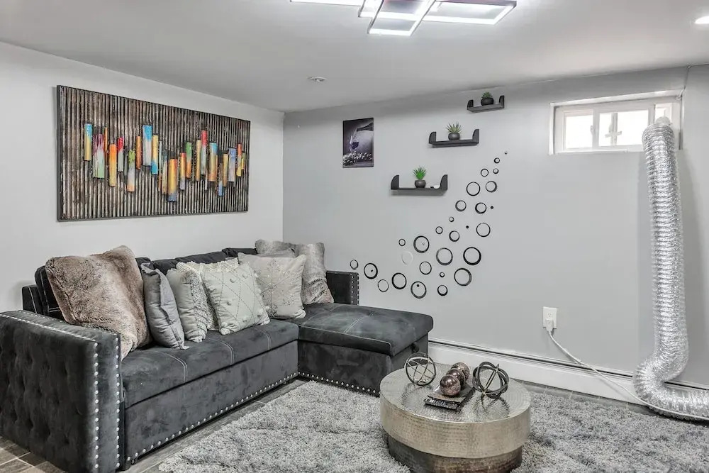 Cozy Modern 1br Apartment - Just 10 Mins From Jfk Airport 1 Bedroom Apts by RedAwning