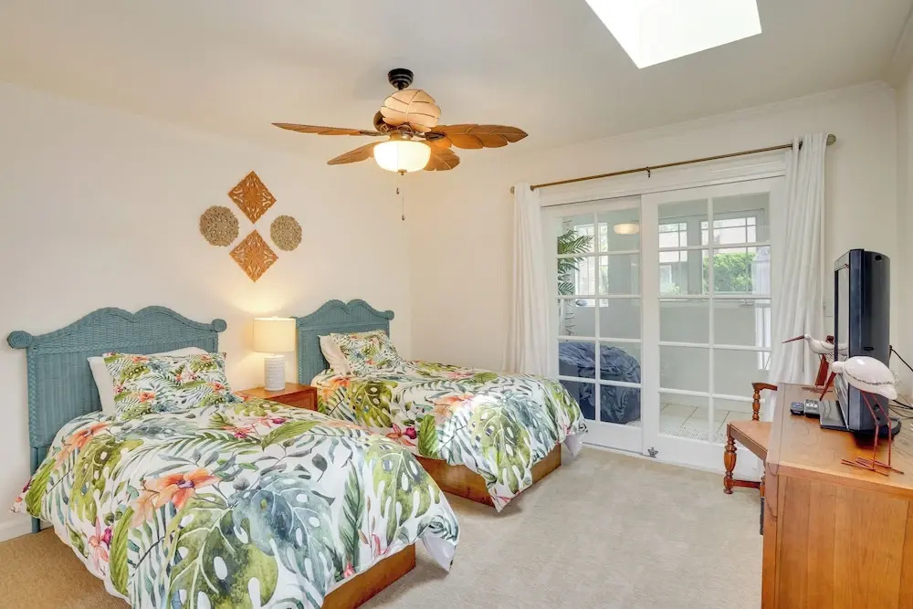 Dreamy Catalina Island Home, Walk to Beach & Ferry