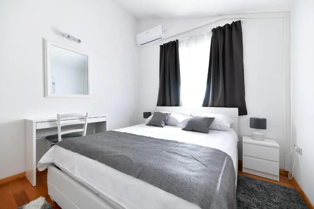 Bellevue Hill apartment
