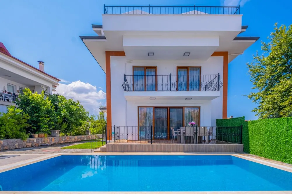 Myra Villa 1