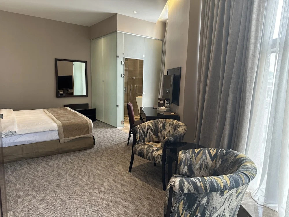 Lotus Hotel